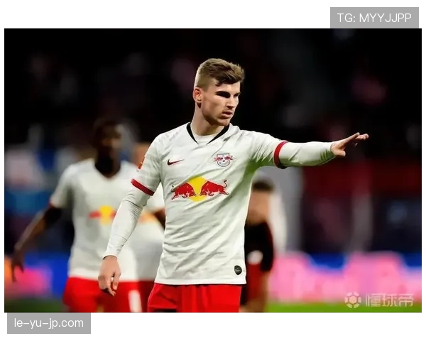 老鹰队火力全开，强势进攻引领赛场风云