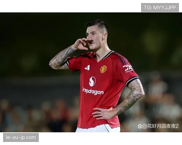 曼联状态持续低迷引球迷忧心，回暖之路仍需时间