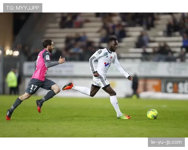 恩东贝莱转会传闻再起，近期表现与未来去向备受关注